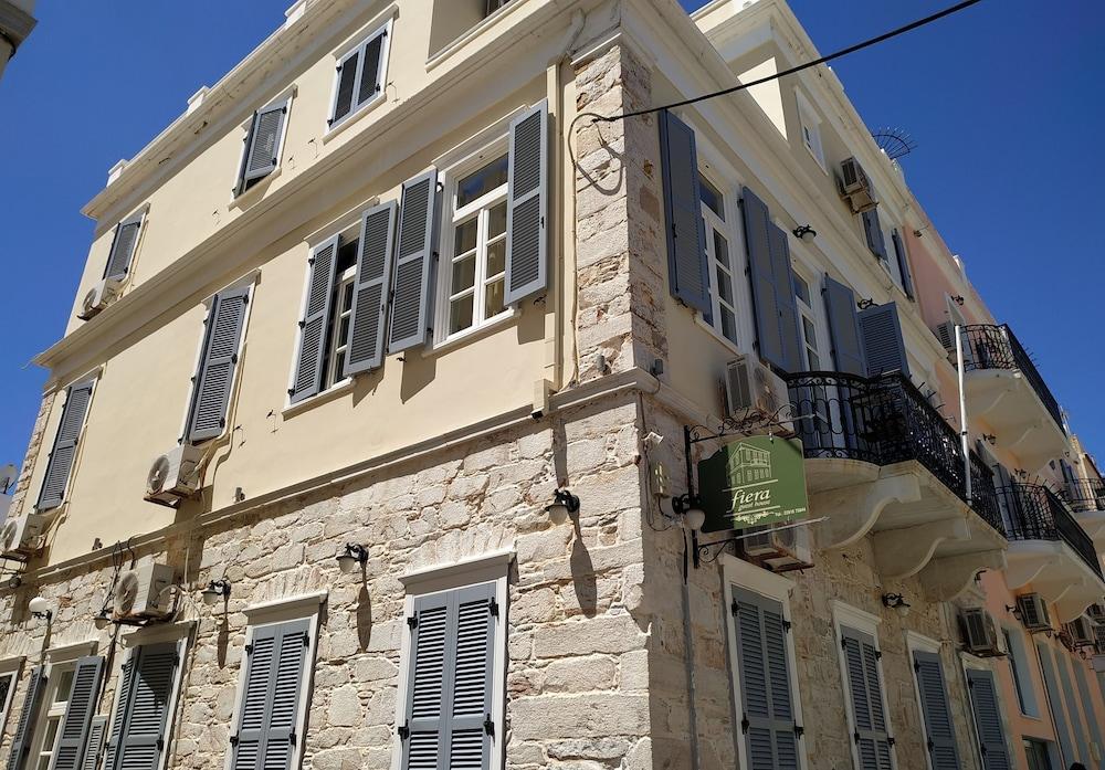 Fiera Guesthouse Ermoupoli Exterior photo