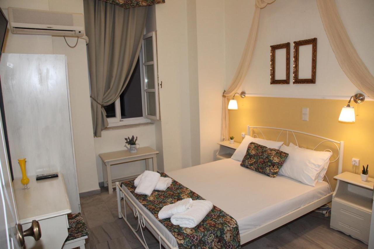 Fiera Guesthouse Ermoupoli Exterior photo
